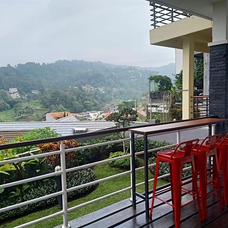Villa Keluarga Syariah Resor Dago Pakar Bandung - View Bukit מראה חיצוני תמונה